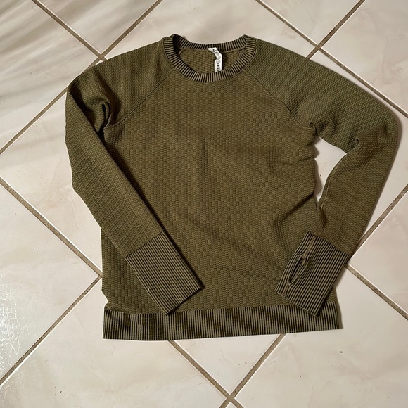lululemon athletica Tops - Lululuelmon restless pullover size ten